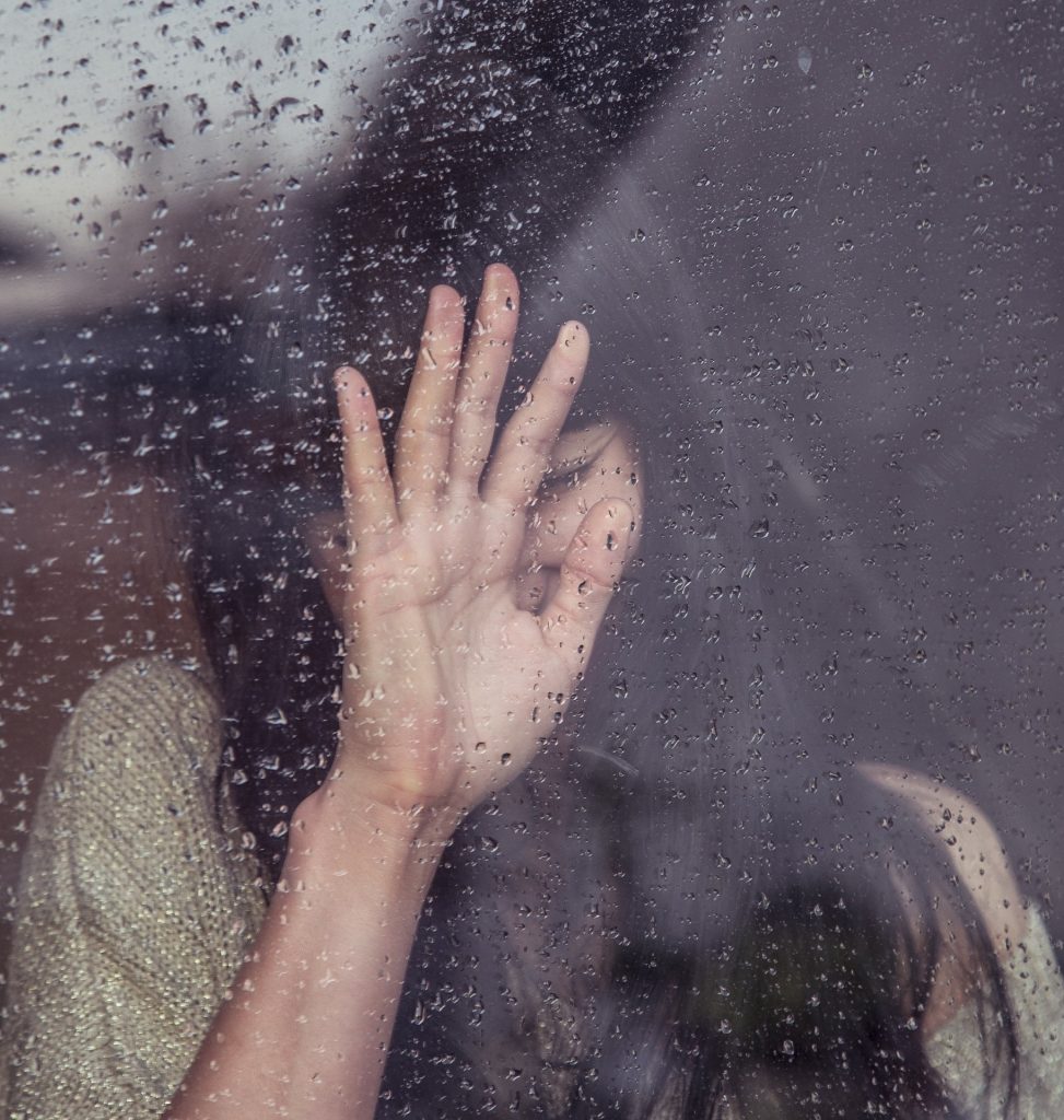 how to love a broken-hearted girl