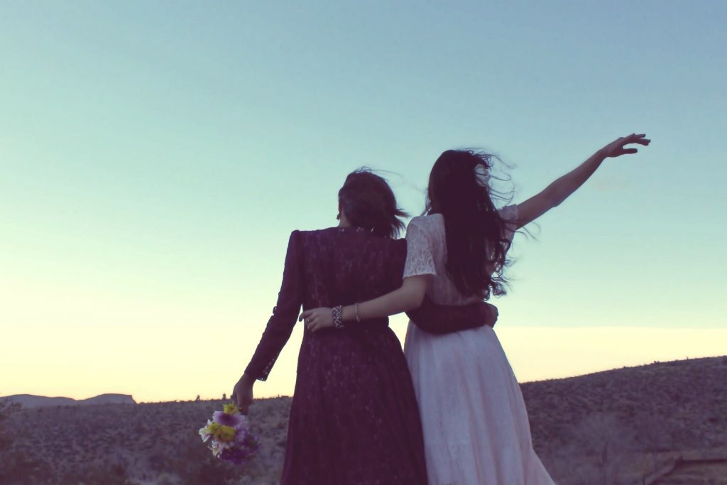 girl bestfriends doing photoshoot