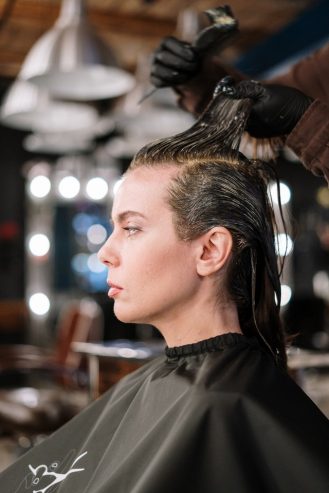 woman getting a hair color