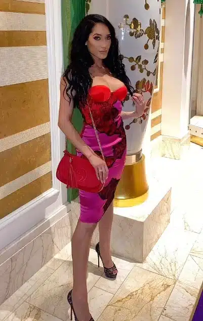 Chloe Amour