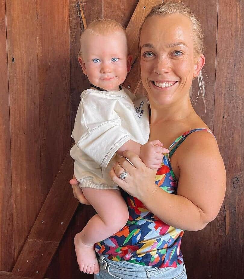 127cm Woman